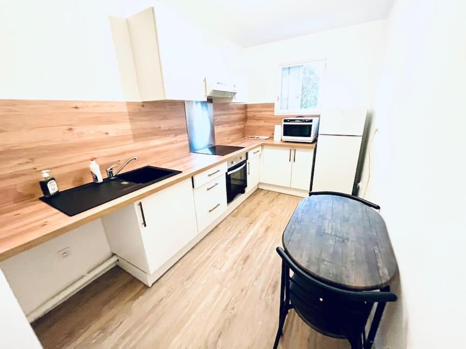 Nice 1 Bedroom In Chantilly Bagian luar foto